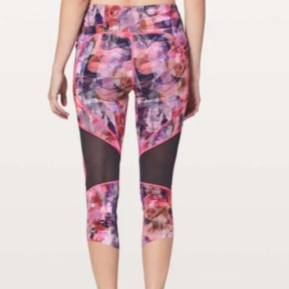 lululemon athletica Pants - Lululemon Pink On Pace Crop 21"